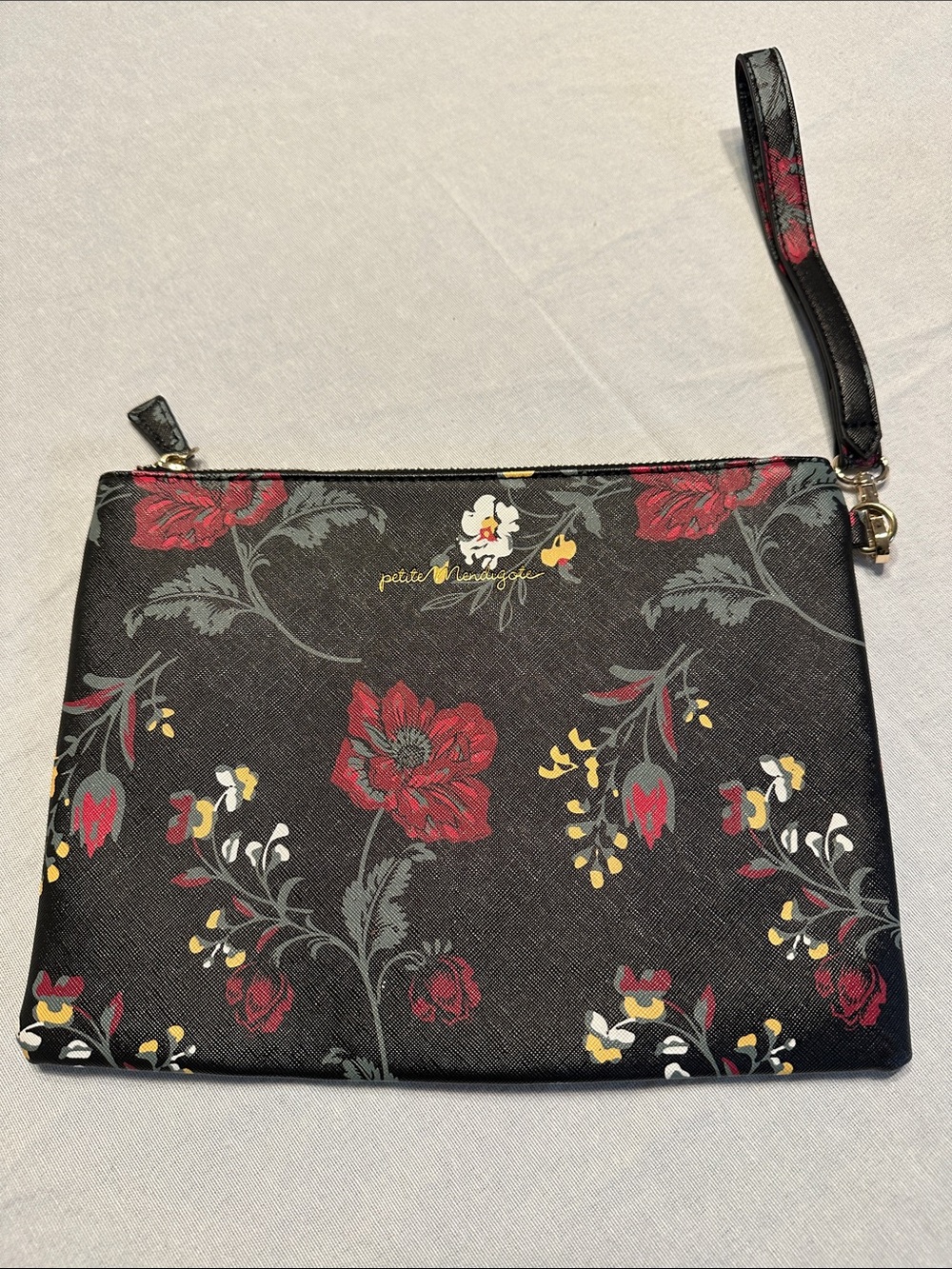 Petite Mendigote, Beautiful Black Floral Zip Wristlet Clutch 🌹